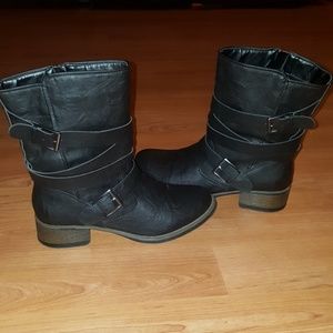 Brash Women Ankle Boots